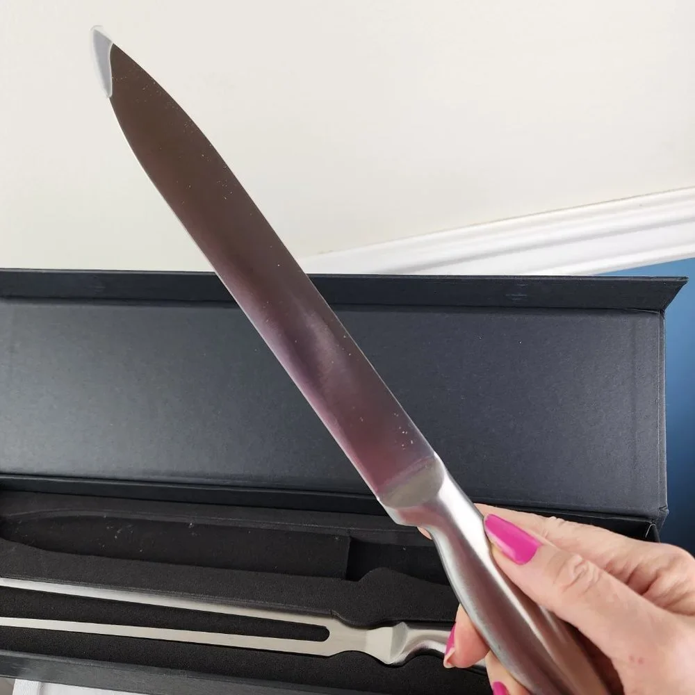 Lazboy 2 Piece Carving Set NWT